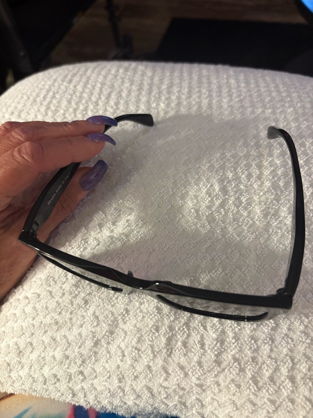 Sun Glasses-monogramed really nice tinted sunglasses no box nwt - Picture 10 of 11